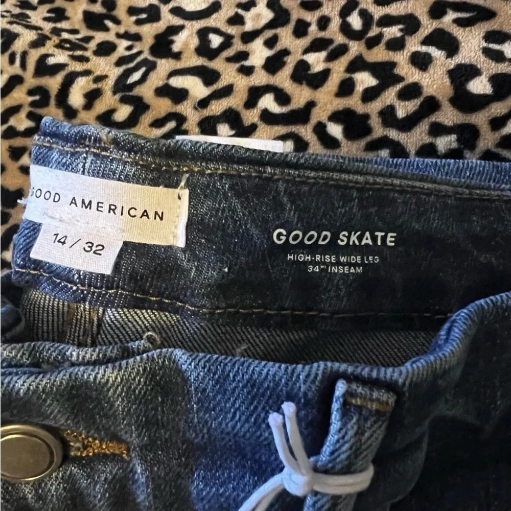 NWT Good American Women's 14
Good Skate High Rise Wide Leg
Jeans in BBBlue383 - Picture 7 of 15